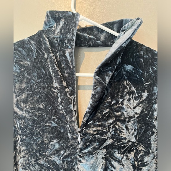 Almost new crushed velvet deep teal choker neck with front V cut out romper - Picture 6 of 10